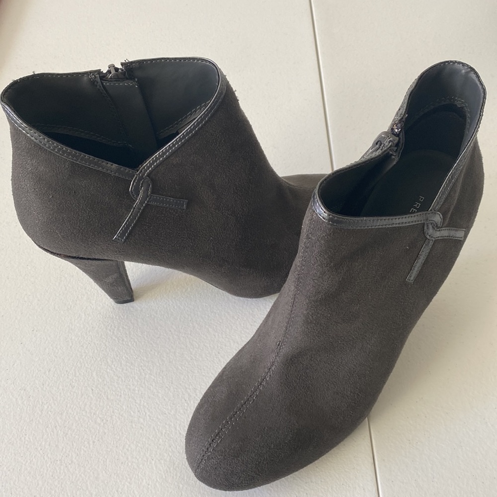 Predictions Gray Ankle Bootie Size 7